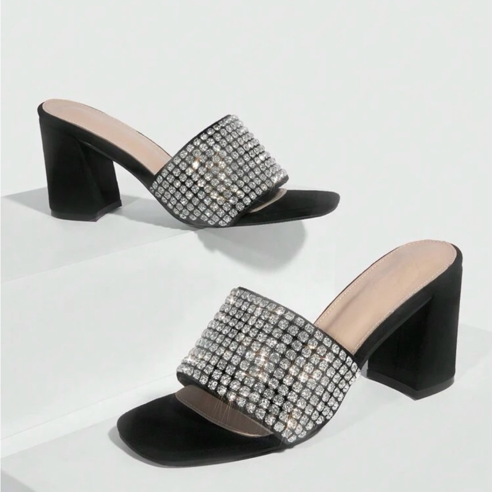 Glamorous Black
Rhinestone Decor Chunky Heeled Sandals